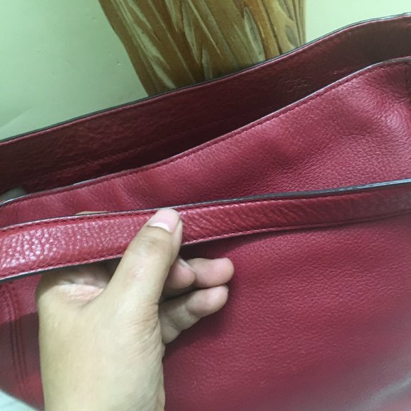 Authentic Michael Kors Medium Slouchy Cherry Leather Shoulder Bag - Picture 10 of 15